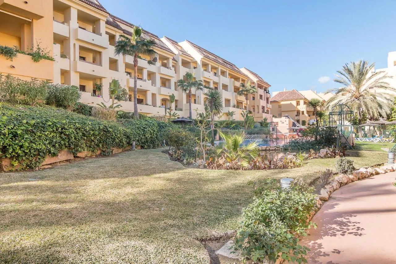 2114-Apt With Nice Terrace With Pool View Manilva Apartmán